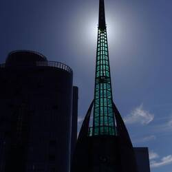 neuer Turm mit alten Glocken.