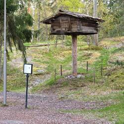 Vorratslager, wo Bären nicht herankamen