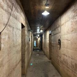 3 Stockwerke hat die Höhle, lange Gänge & viele Räume