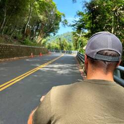 Auf dem Tandem-E-Bike