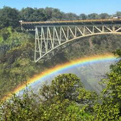 Auf der anderen Seite der Brücke ist Zambia