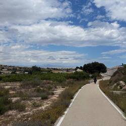Weit hinten ist Alicante zu erkennen. 10km vor unserer Unterkunft.