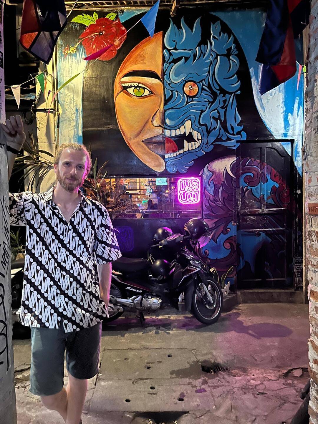 Bassac Street: a tiny alleyway full of micro-bars and street art.