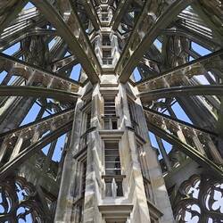 ... ist der Turm des Ulmer Münsters mit 161 m immer noch der höchste Kirchturm der Welt.