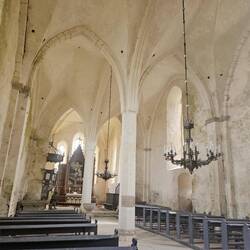 Innenansicht... (überall schimmlige Stellen.)