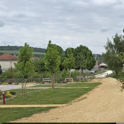 Pleasant park near the aire