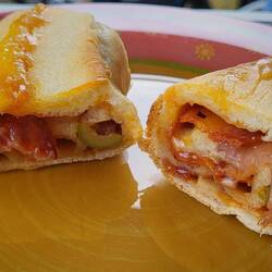 Pizza Stromboli. Lecker!