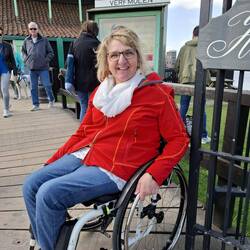 Eine der Mühlen namens De Kat können wir auch zum Teil besichtigen - kostenlos.