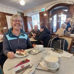 ...und wählen Himbeermohntorte.