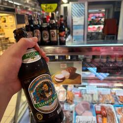 mal wieder unser Lieblingsbier zu trinken. Man kann die Heimat förmlich schmecken.