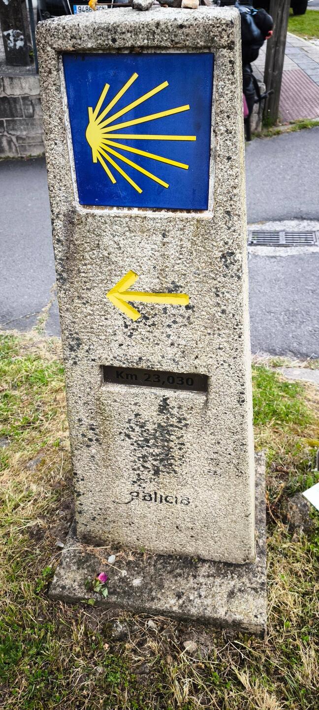mal schauen, wieviel Kilometer es tatsächlich bis Santiago de Compostela sind
