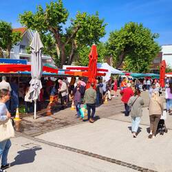 Markttag,ordentlich was los heute.