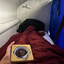 Ich gönne mir noch einen Lava-Cake und dann fallen auch mir die Augen zu. 😴