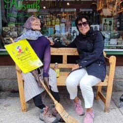 Die Brockenhexe wirbt mich an zum Mitfliegen