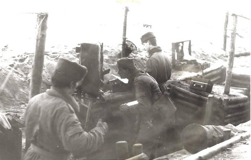 Arbeit auf der ABS (Artillerie Beobachtungsstelle)