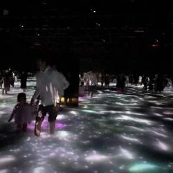 Les pieds dans l'eau