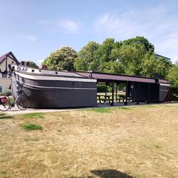 origineller Rastplatz an der Schleuse Niegripp