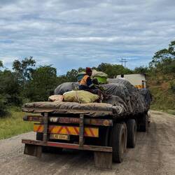 ...da hat der Fahrer seine Familie mitgenommen, nebst dem Essen...