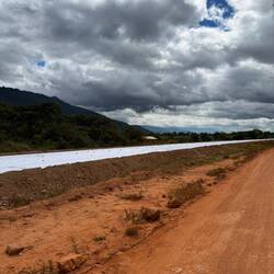 ...kilometerlange Baustelle... ...der Bau wie live beobachten konnten...