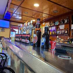 Die Kneipe nennt sich Acuarium Bar