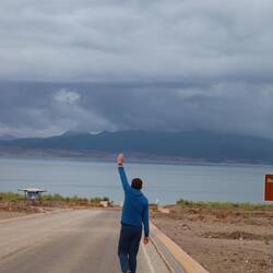 Christian feilt an seinem Regentanz...