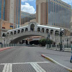 Von Paris nach Venedig in 100 Metern... europäische Distanzen aus Ami-Sicht.😉