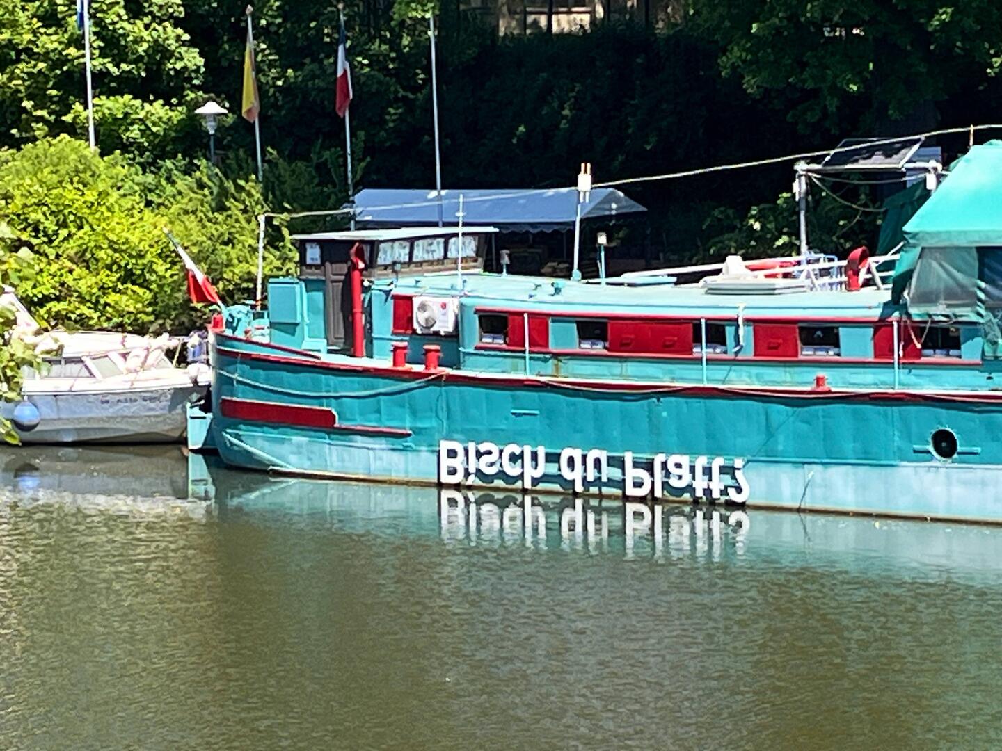 Sarreguemines, Péniche Pauline, Capitainerie, man spricht Platt" in Spiegelschrift
