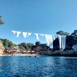 Cameo Island