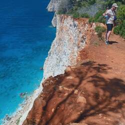 Ein Schritt weiter und es geht runter