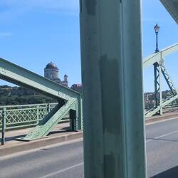 Über die Brücke nach Ungarn