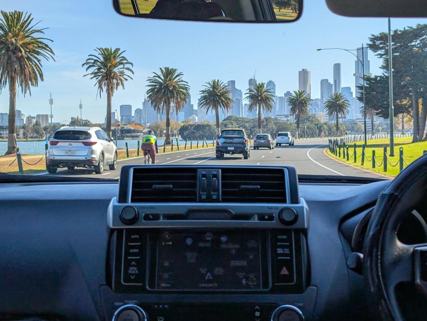 Startpunkt heute die Formel 1 Strecke, die direkt vor unserem Hotel verläuft.