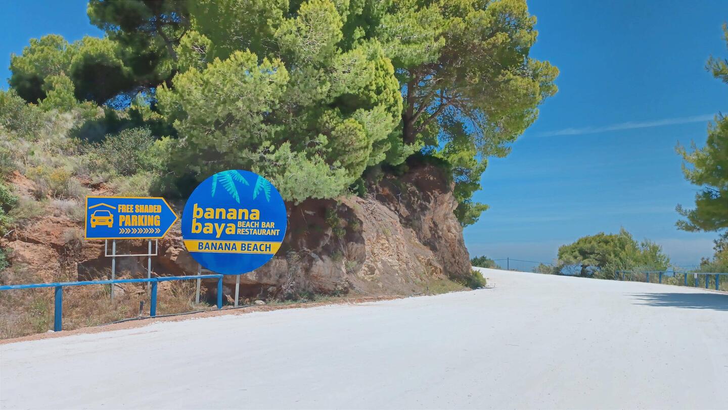 Banana Beach ... free shaded parking