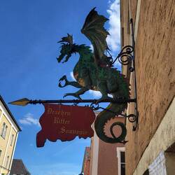 Der Drache darf nicht fehlen.