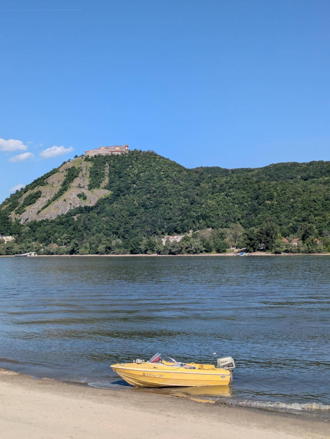 Hier sieht man schon die Burg von Visegrád