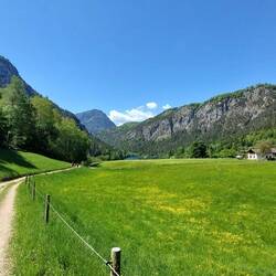 Schöner Blick hinunter zum Thumsee.