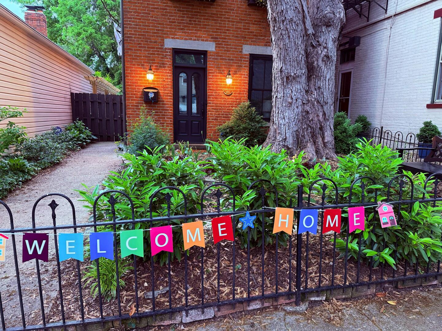 Neighbors decorated my yard to welcome me home