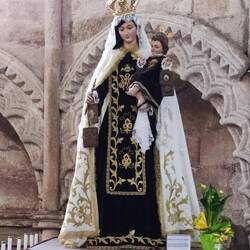 Eine der Figuren, die bei Prozessionen durch die Stadt getragen werden.