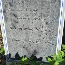 Ein internationaler Warnhinweis!☝️