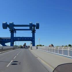 Die Peenebrücke Wolgast - eine kombinierte Straßen- und Eisenbahn-Klappbrücke
