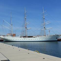Gorch Fock 1 (liegt fest vertäut und ist nicht mehr seetauglich)