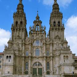 Barocke Westfassade der Kathedrale zum Praza do Obradoiro
