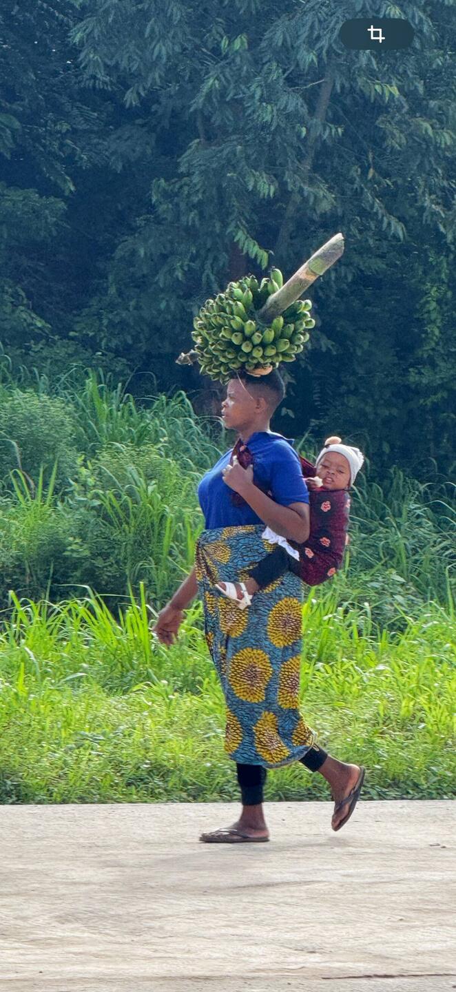 ...die Frauen sehen fast immer aus wie aus dem Ei gepellt. Alles sauber.