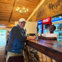 Chenin Blanc! Das Getränk der Wahl zum Herunterspülen des Straßenstaub's...