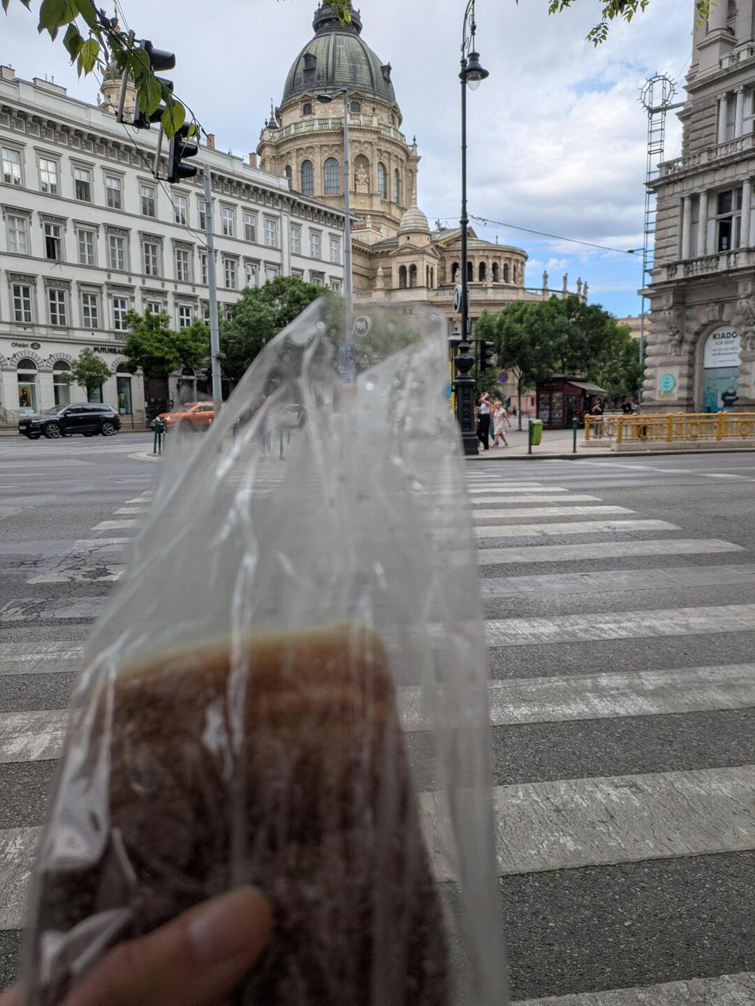 Baumstriezel von gegenüber