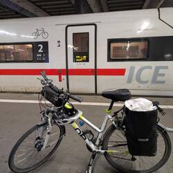 2,5h frieren in München