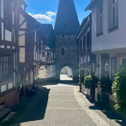 Zwischenstation in Herrstein. Im Dorfladen eingekauft. War nur eingeschränkt lecker