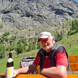 ...alle Getränke zum 5 € Sonderpreis!😂☝️