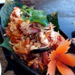 Pomelosalat mit Shrimps