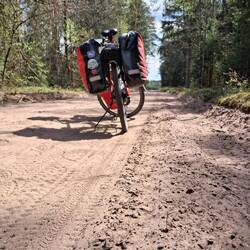 Odcinek w Wigierskim Parku Narodowym....kilka kilometrów pchania roweru