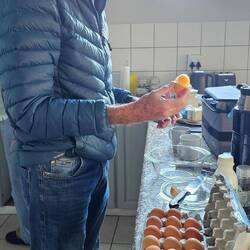Frozen Eggs 😂